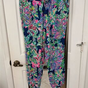 Lilly Pulitzer Piper Jogger Pants in navy Exotic Escapades